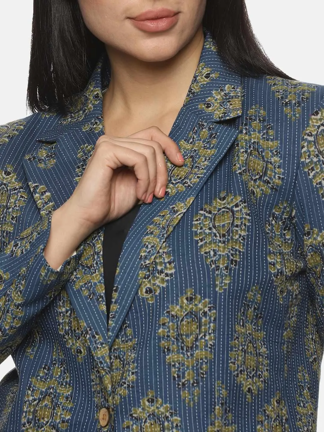 Blue Kanta Print Blazer: Artisanal Elegance Casual